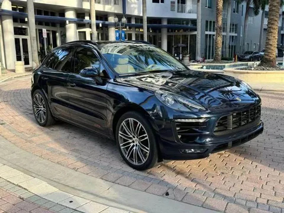 2017 Porsche Macan - Image 2 of 11