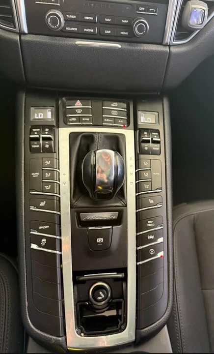 2017 Porsche Macan - Image 6 of 13