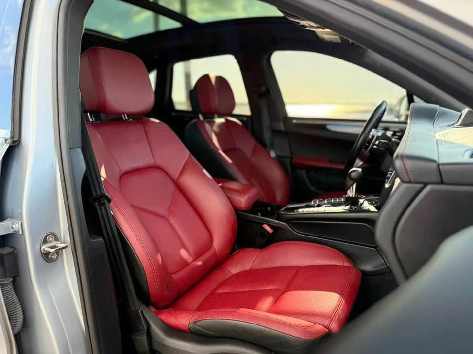 2017 Porsche Macan - Image 18 of 20