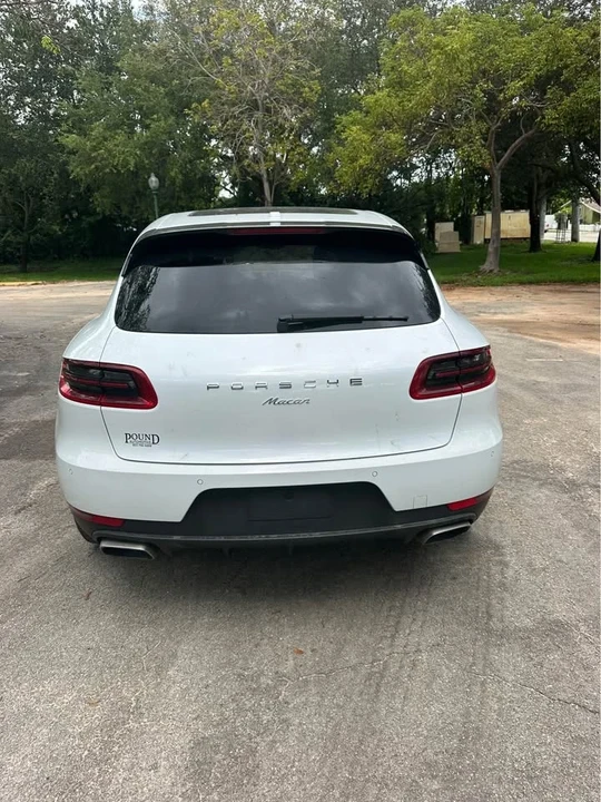 2017 Porsche Macan - Image 5 of 13