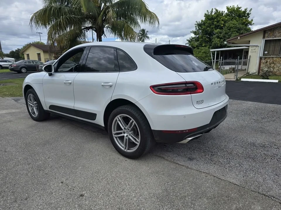 2017 Porsche Macan - Image 5 of 14