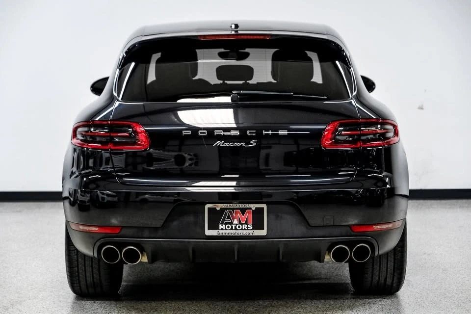 2017 Porsche Macan - Image 8 of 19