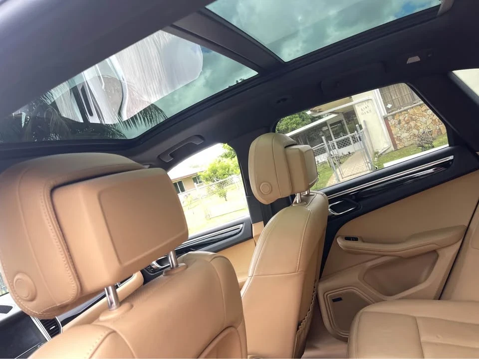 2017 Porsche Macan - Image 10 of 13