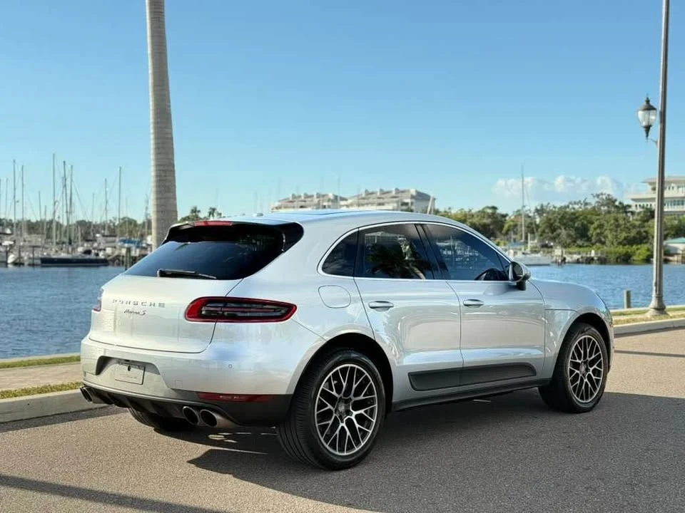 2017 Porsche Macan - Image 10 of 20