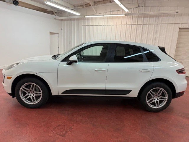 2017 Porsche Macan - Image 2 of 20