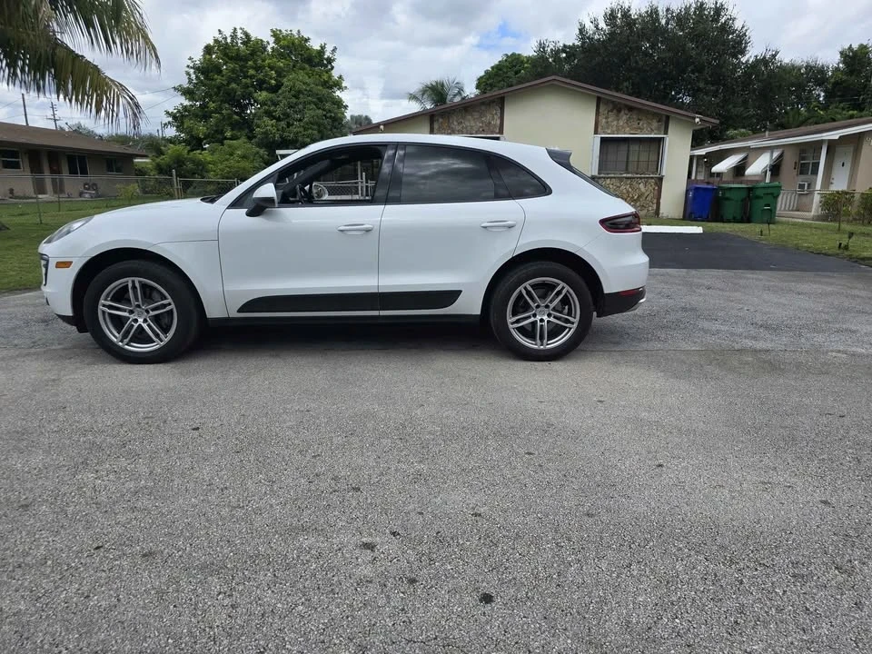 2017 Porsche Macan - Image 6 of 14