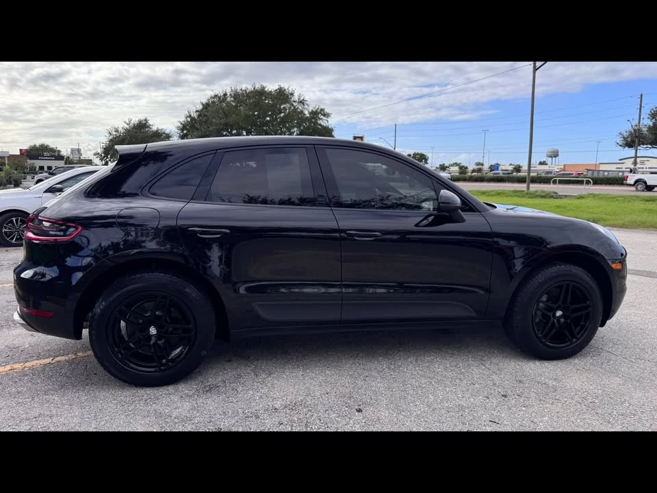 2017 Porsche Macan - Image 6 of 14