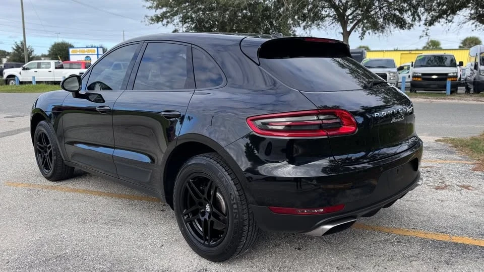 2017 Porsche Macan - Image 3 of 15