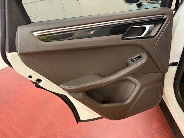 2017 Porsche Macan - Image 20 of 20