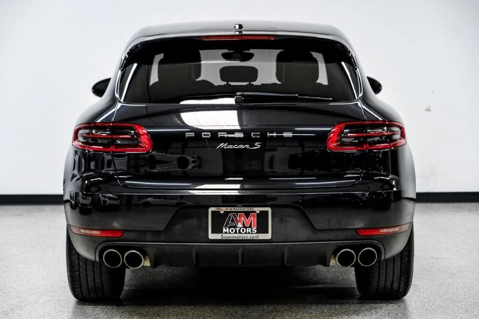 2017 Porsche Macan - Image 9 of 20