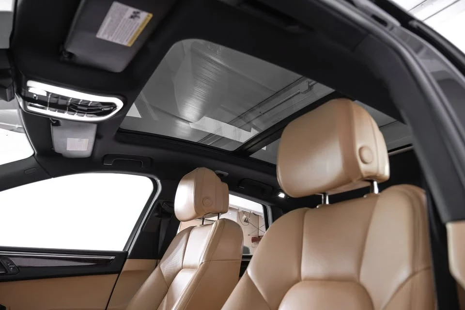 2017 Porsche Macan - Image 4 of 14
