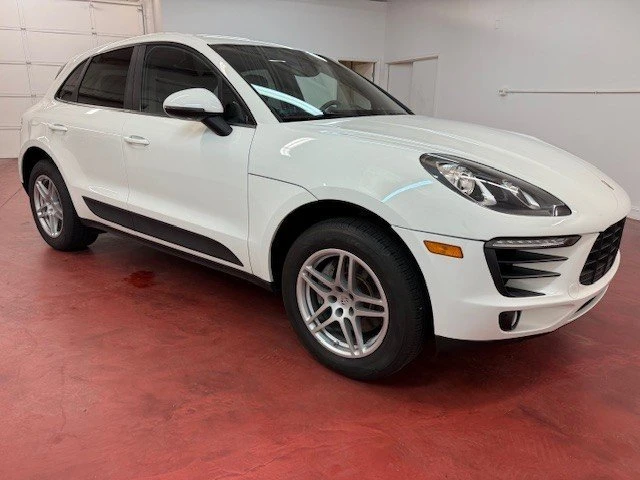 2017 Porsche Macan - Image 7 of 20