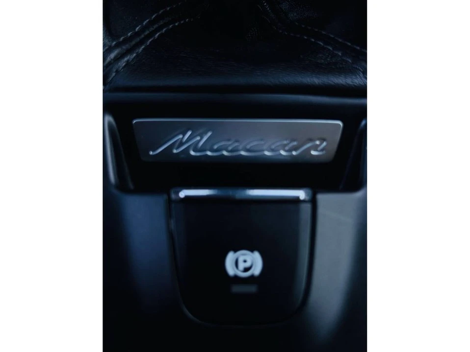 2017 Porsche Macan - Image 19 of 19