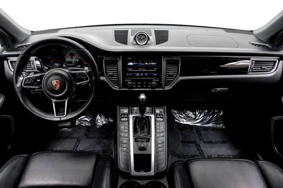2017 Porsche Macan - Image 14 of 19