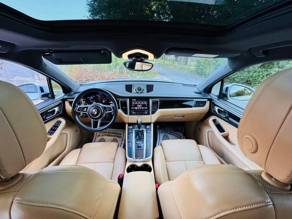 2017 Porsche Macan - Image 7 of 19