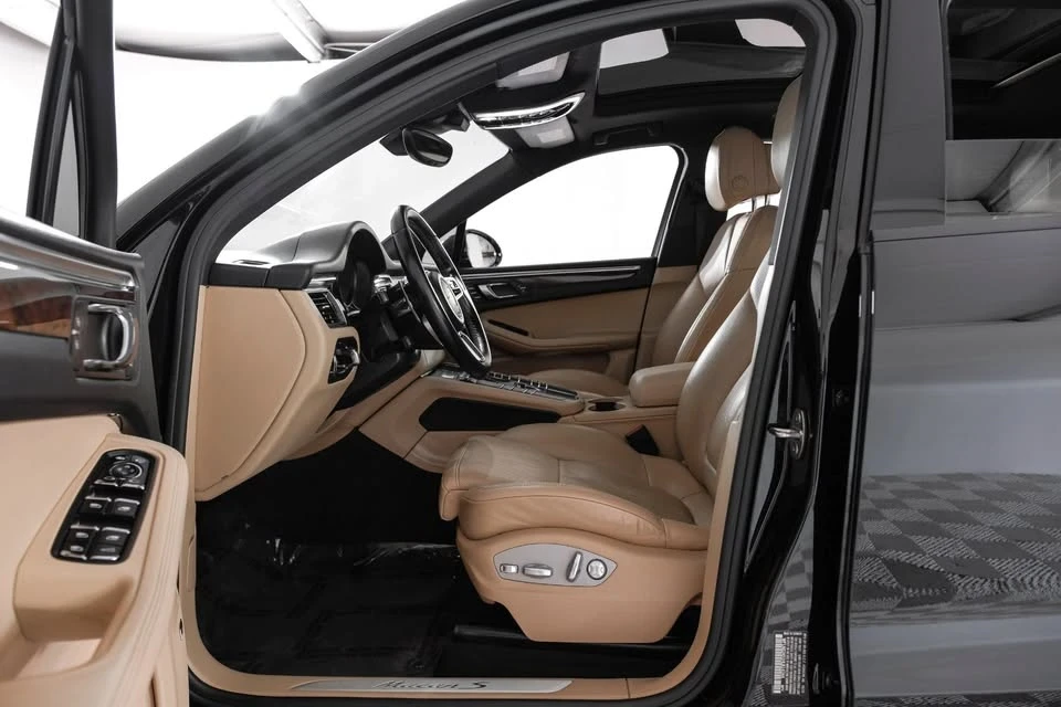 2017 Porsche Macan - Image 3 of 14