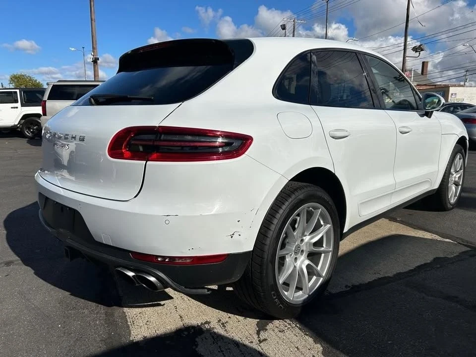 2017 Porsche Macan - Image 6 of 18