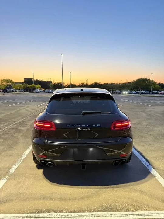2017 Porsche Macan - Image 6 of 20