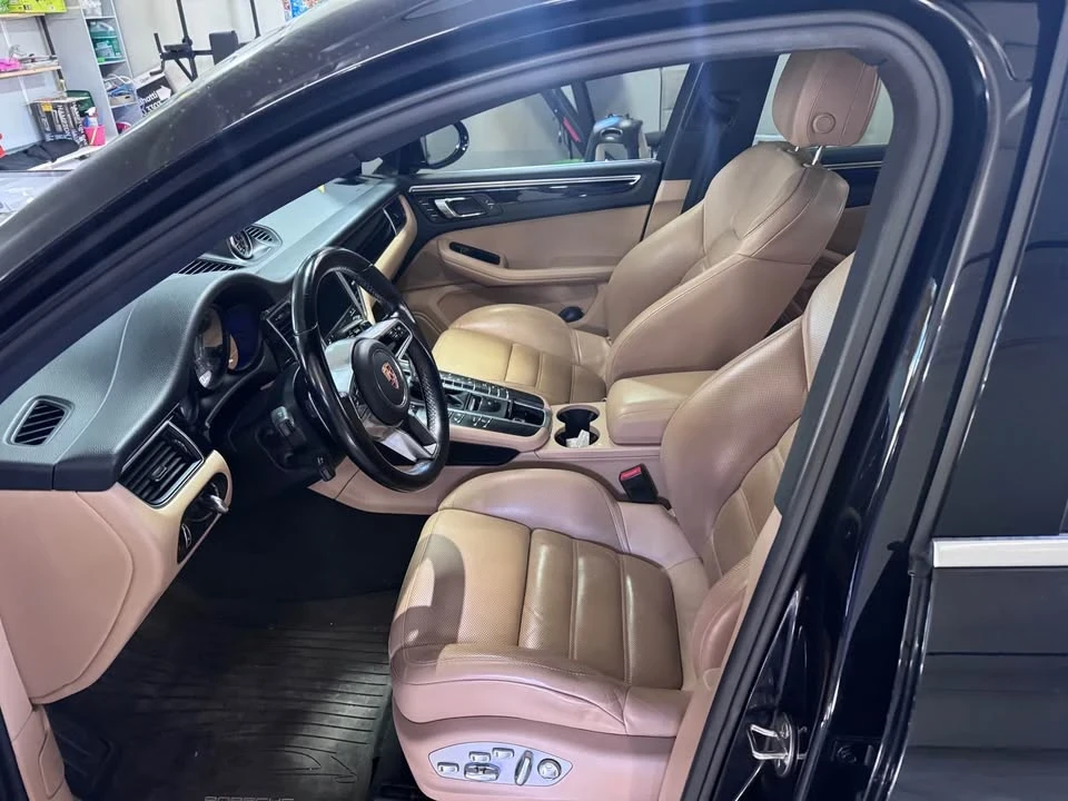 2017 Porsche Macan - Image 7 of 14
