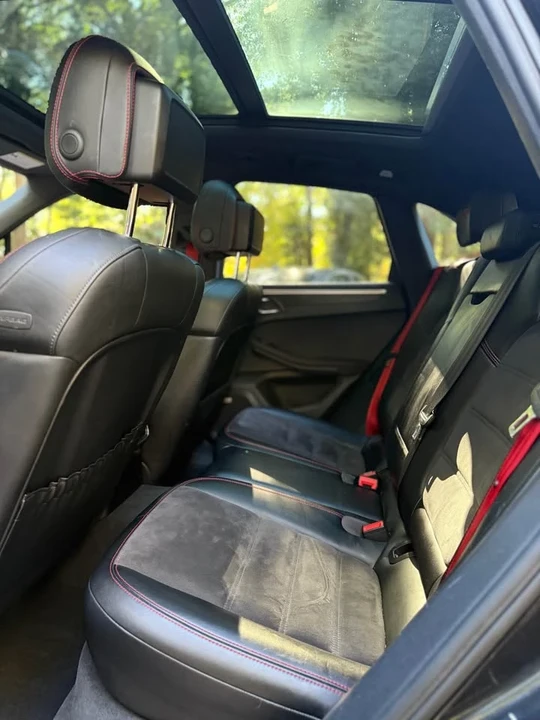 2017 Porsche Macan GTS - Image 11 of 14