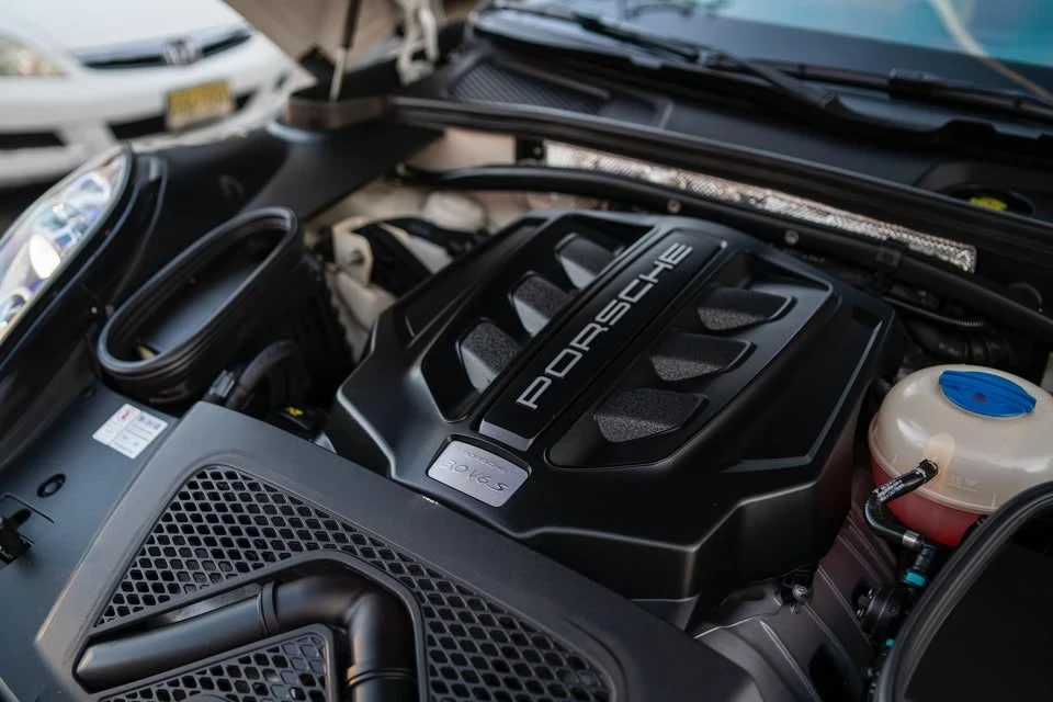 2017 Porsche Macan - Image 19 of 19