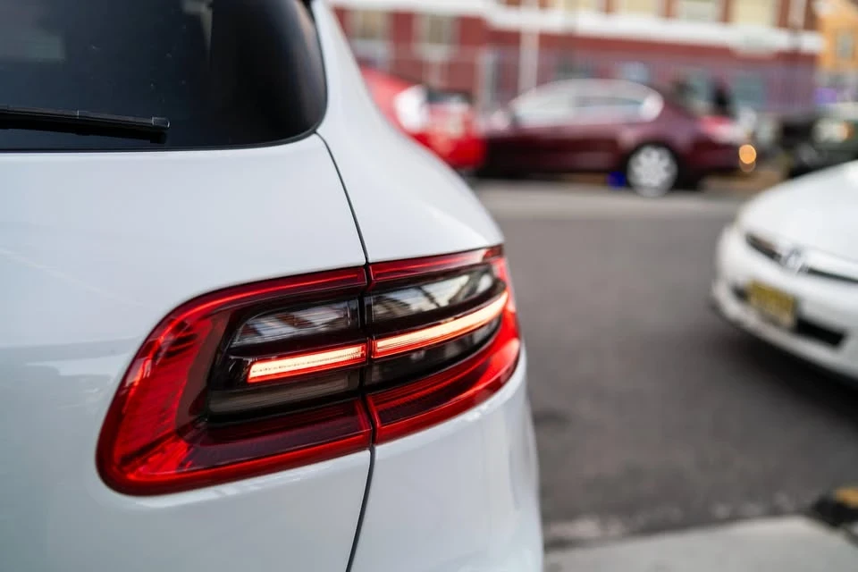 2017 Porsche Macan - Image 6 of 19