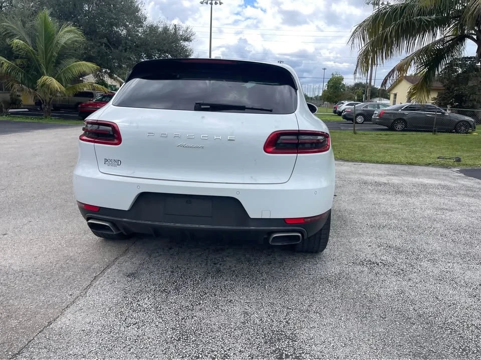 2017 Porsche Macan - Image 5 of 13