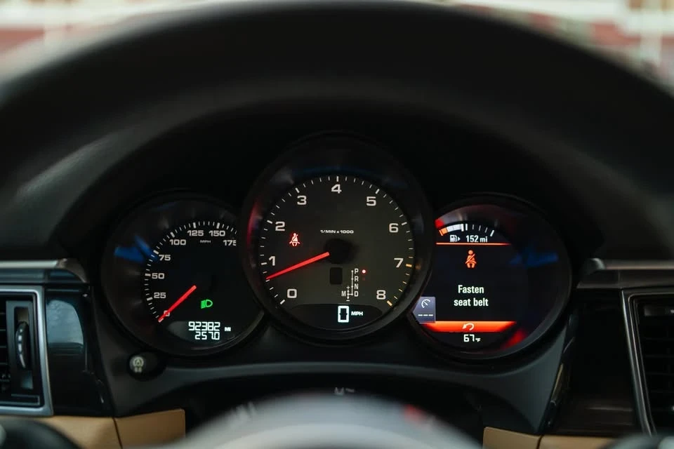 2017 Porsche Macan - Image 11 of 19
