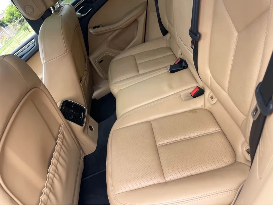 2017 Porsche Macan - Image 9 of 13