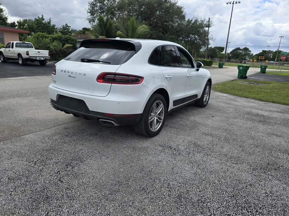 2017 Porsche Macan - Image 3 of 14