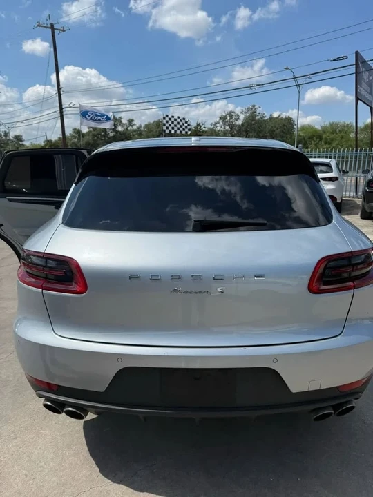2017 Porsche Macan - Image 5 of 5