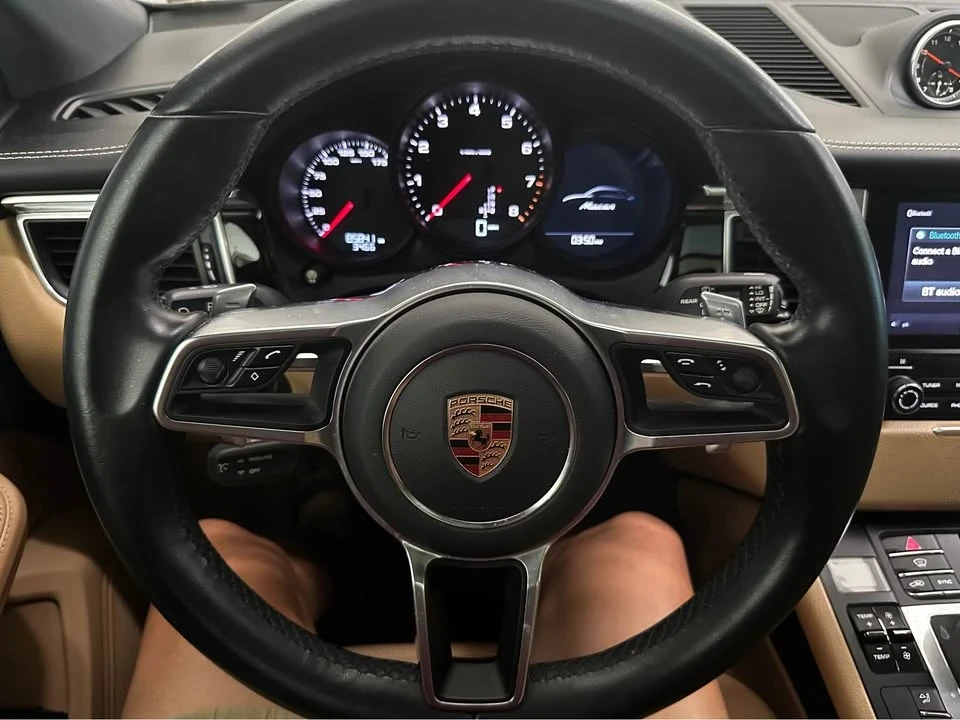 2017 Porsche Macan - Image 9 of 13