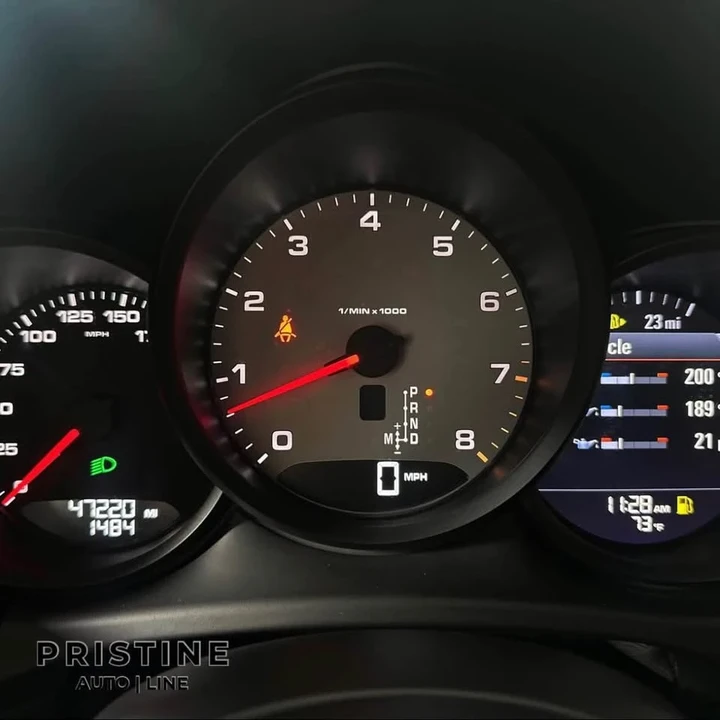 2017 Porsche Macan - Image 12 of 20