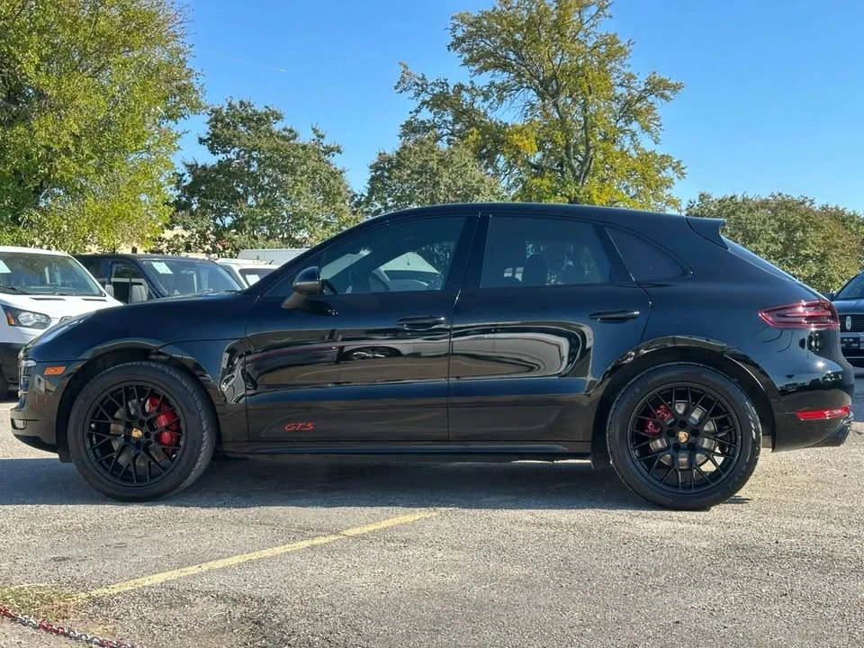 2017 Porsche Macan - Image 2 of 19