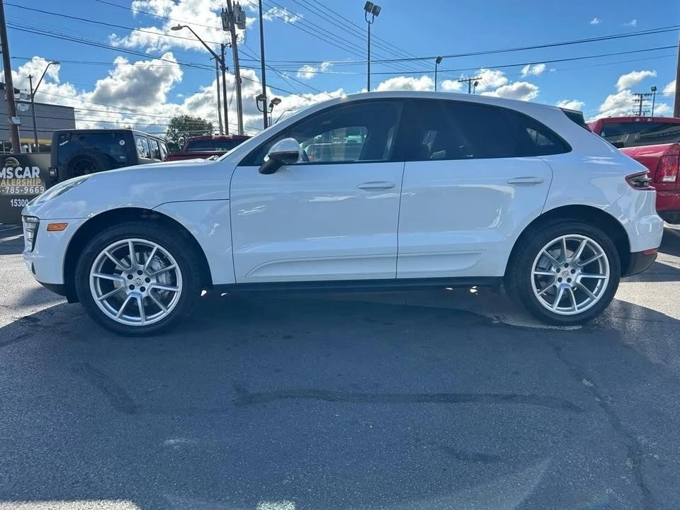 2017 Porsche Macan - Image 3 of 18