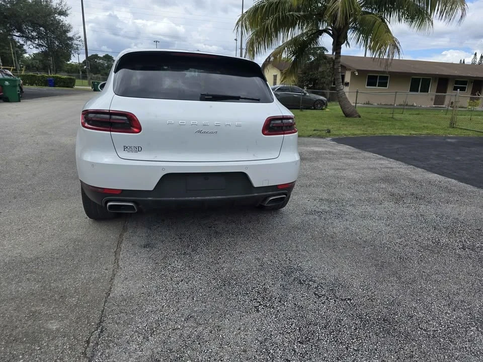 2017 Porsche Macan - Image 4 of 14