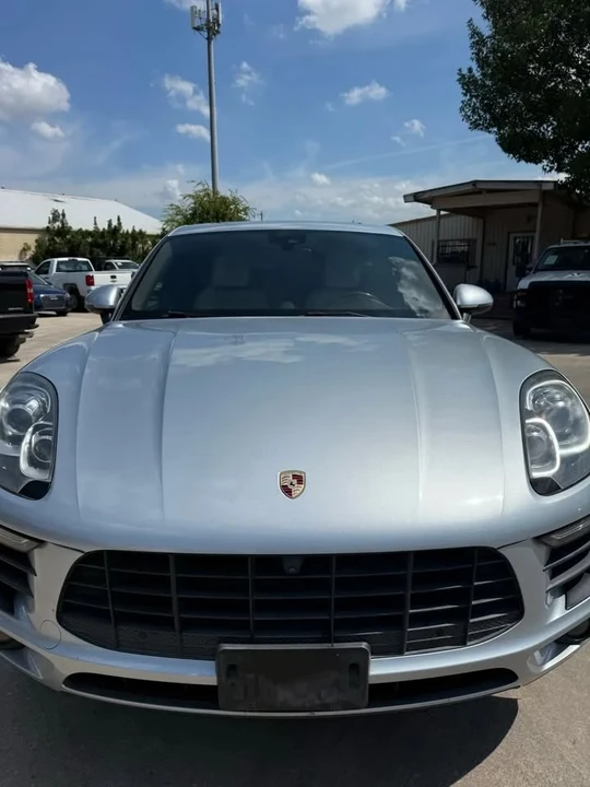 2017 Porsche Macan - Image 3 of 5