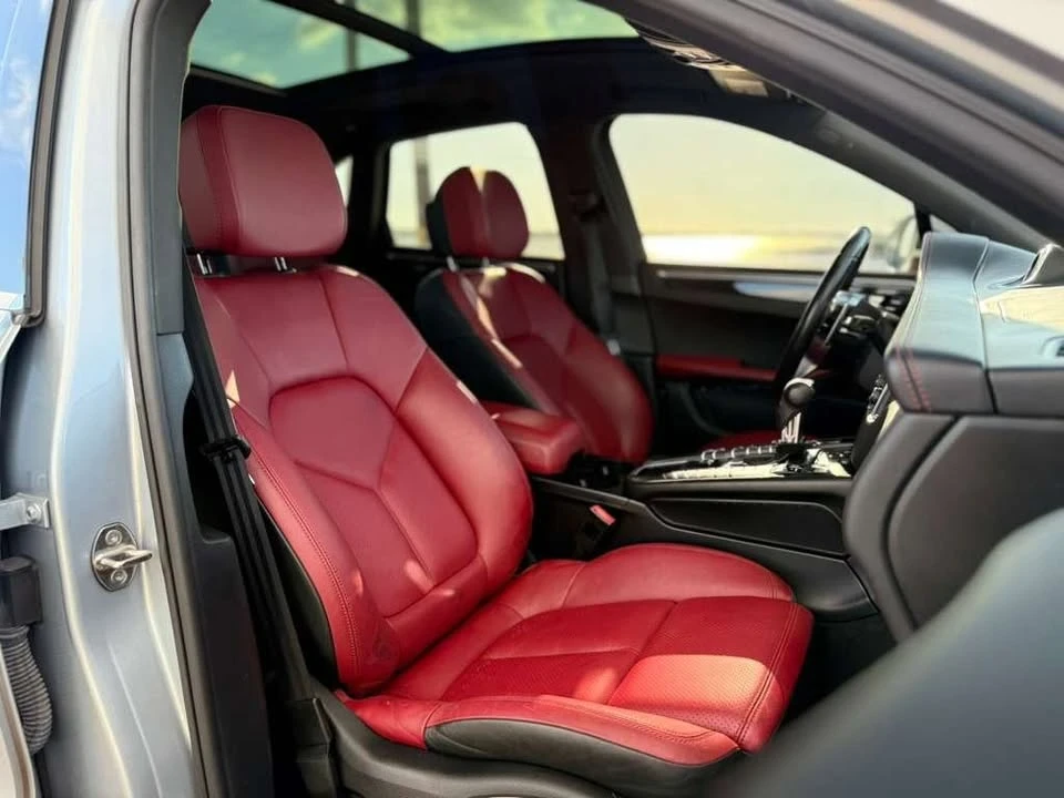 2017 Porsche Macan - Image 10 of 19