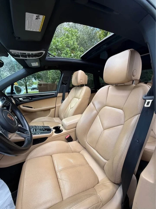 2017 Porsche Macan - Image 8 of 10