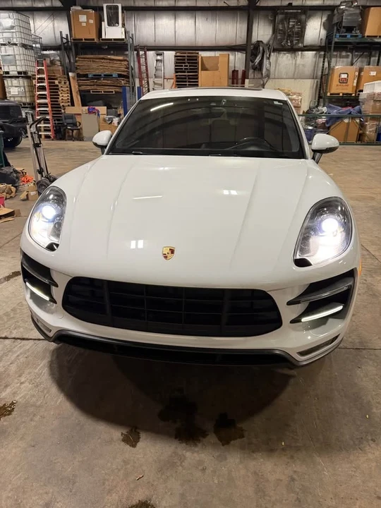 2017 Porsche Macan - Image 5 of 9