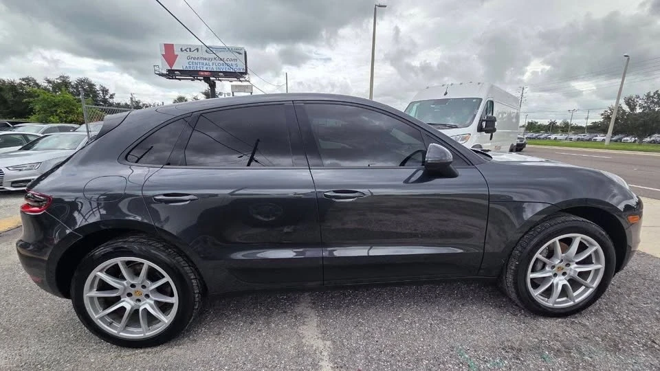 2017 Porsche Macan - Image 6 of 17