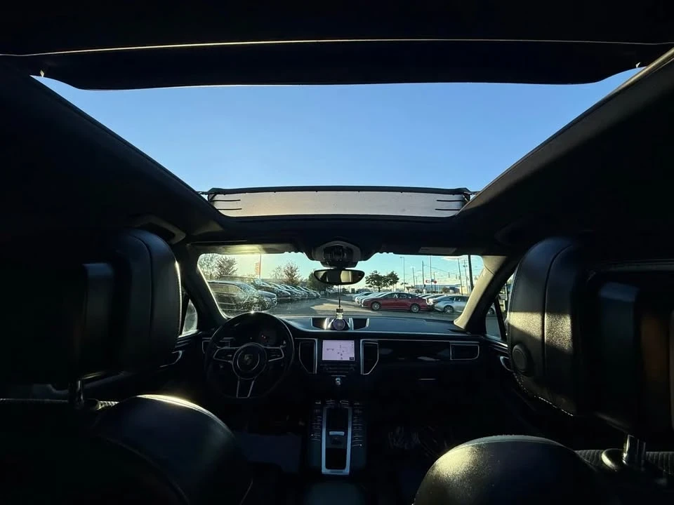2017 Porsche Macan - Image 8 of 15
