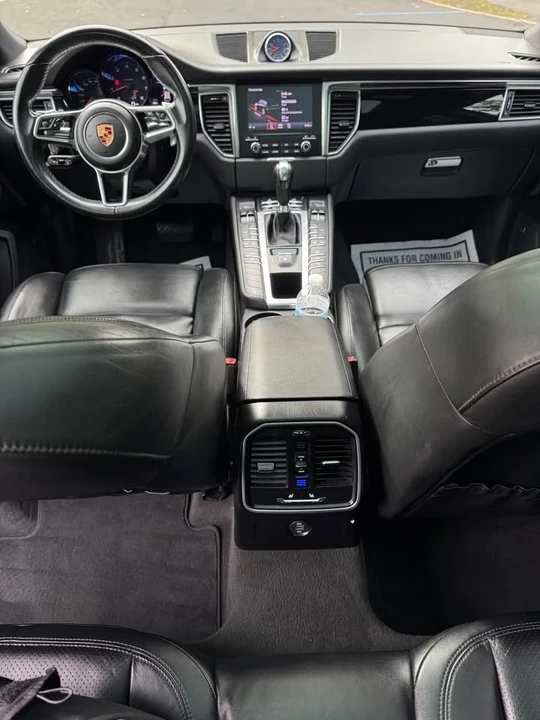 2017 Porsche Macan - Image 13 of 20