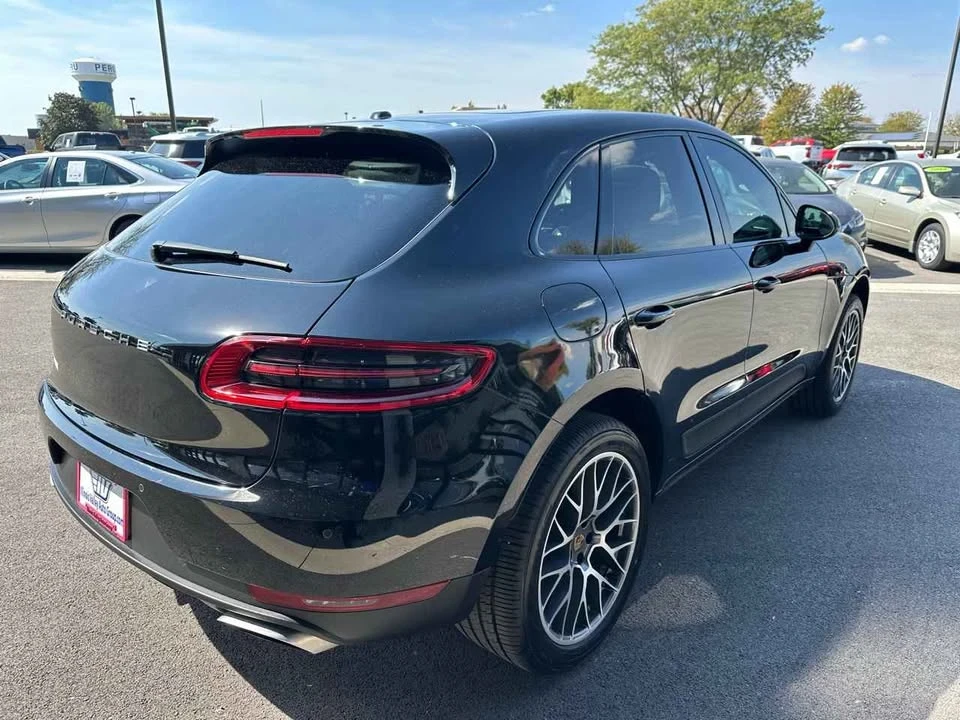 2017 Porsche Macan - Image 7 of 16