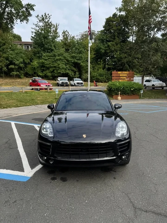 2017 Porsche Macan - Image 2 of 20