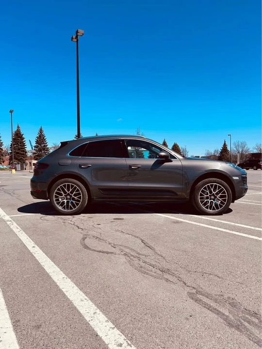 2017 Porsche Macan - Image 2 of 9