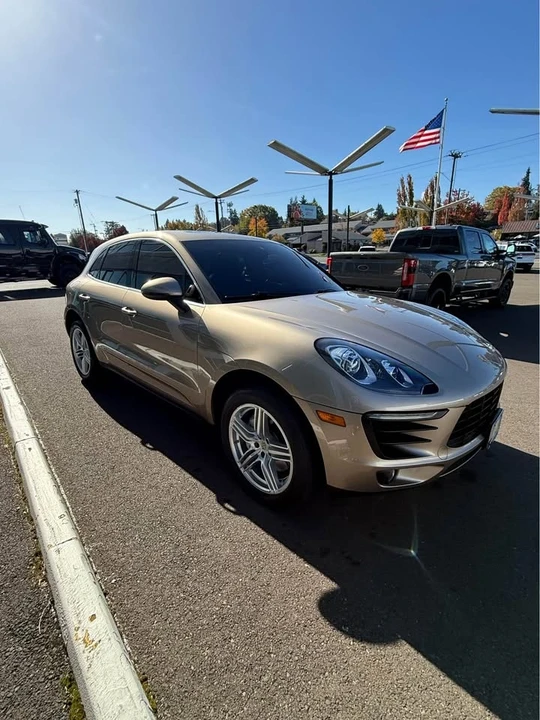 2017 Porsche Macan - Image 3 of 15