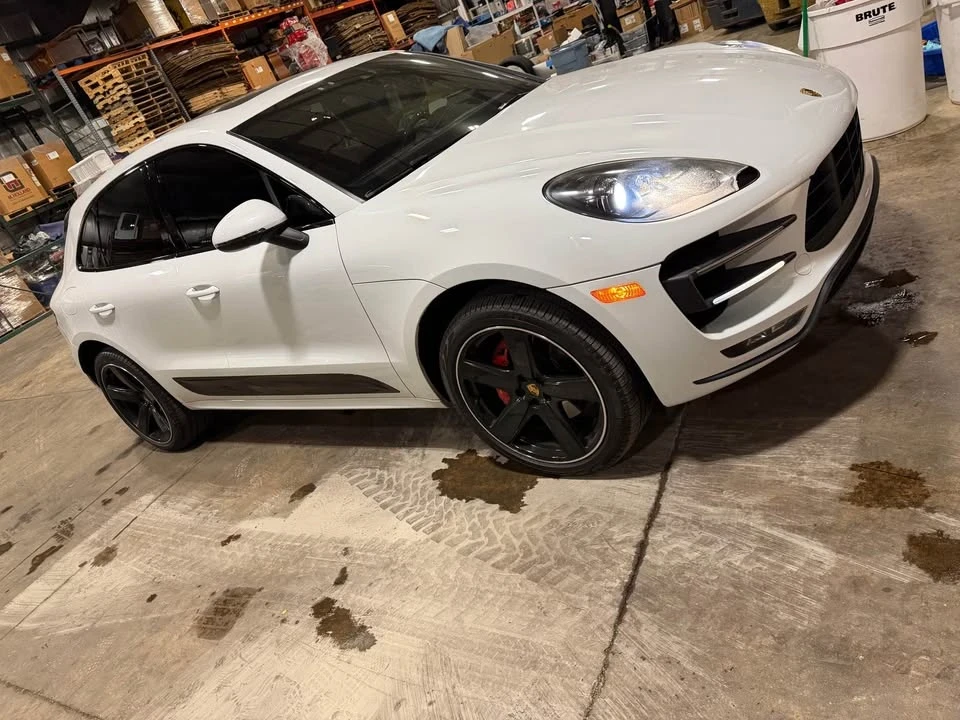 2017 Porsche Macan - Image 4 of 9
