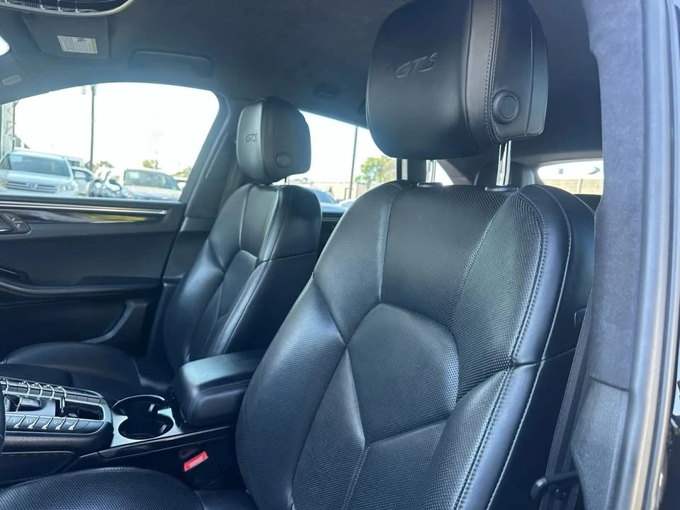 2017 Porsche Macan - Image 7 of 19
