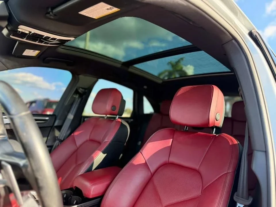 2017 Porsche Macan - Image 11 of 19